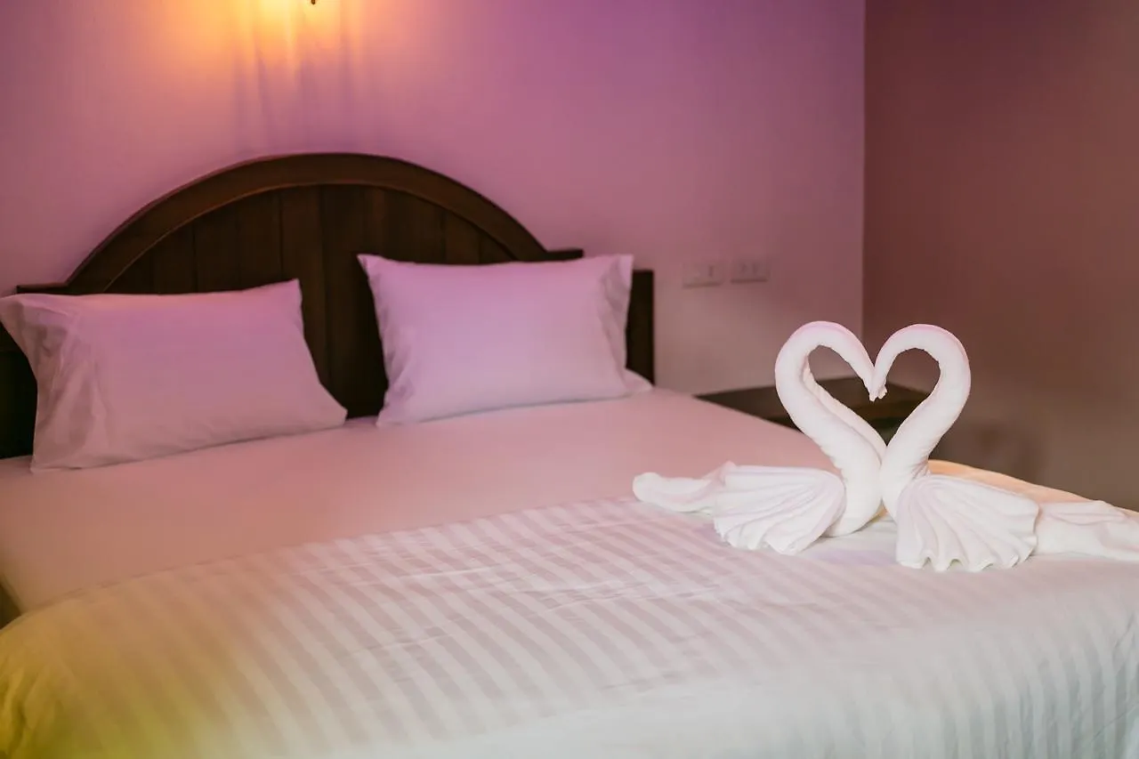 Loft Vintage Chalet Resort Ko Lanta 3*,
